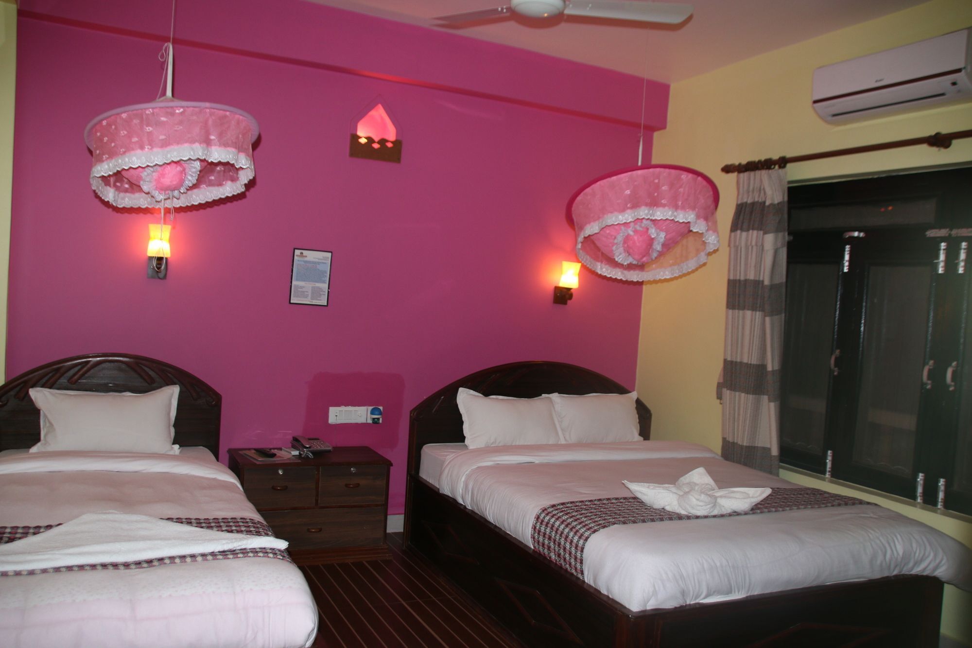 Sweet Home Chitwan Exterior photo